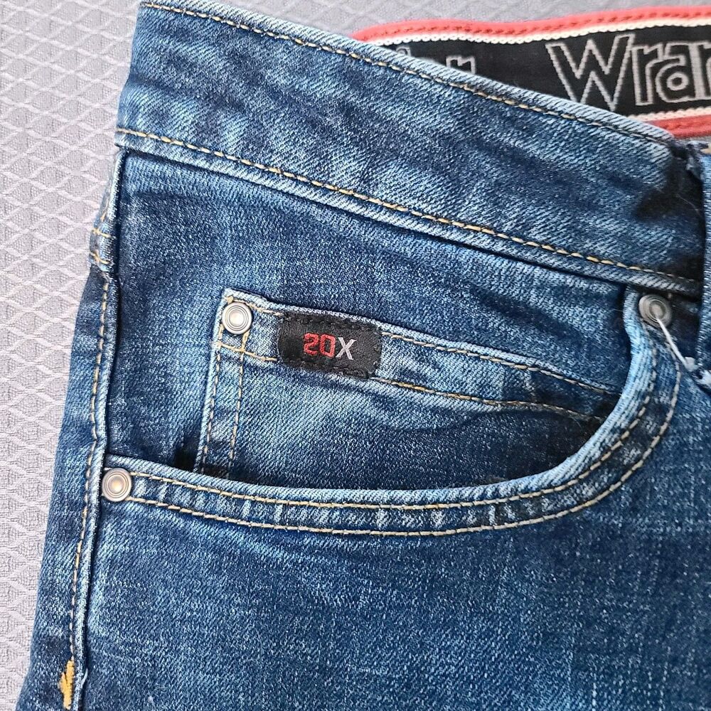 Wrangler 20x Style 02 Slim 33x38 - Picture 2 of 9